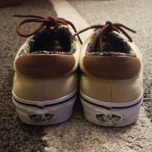 Vans - Picture 6 of 6